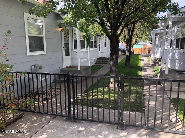 425-445 Casazza Dr, Reno, NV à vendre - Photo de l’immeuble – Image 2 sur 18