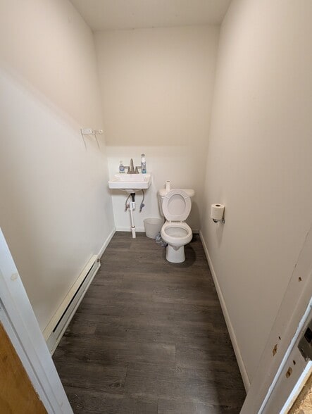 5 Lafayette St, Plattsburgh, NY à louer - Photo intérieure – Image 3 sur 7