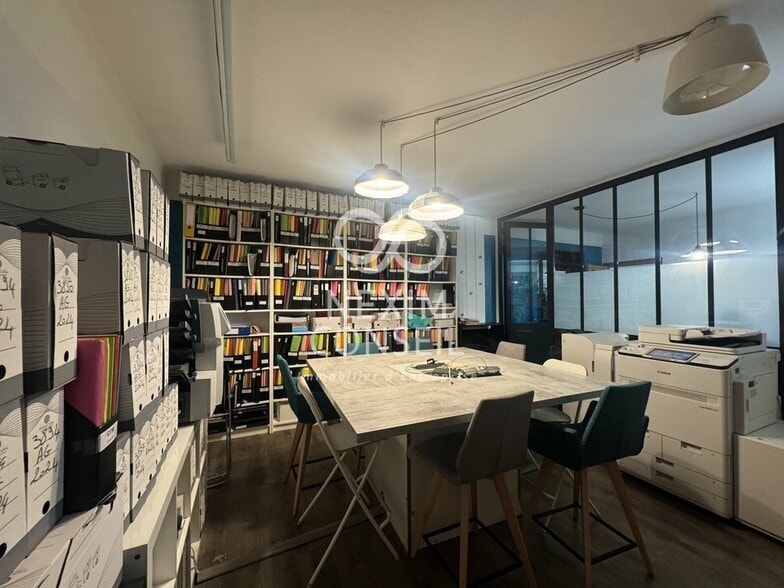 Bureau dans Levallois-Perret à louer - Photo de l’immeuble – Image 2 sur 12