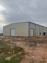 34277 Sunset Ln, Brookshire, TX à louer Photo de l’immeuble– Image 1 sur 1