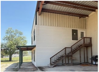 Plus de détails pour 2812 Cobbler Ln, Kerrville, TX - Industriel/Logistique à vendre