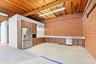 1524 Cloverfield Blvd, Santa Monica, CA à louer Photo de l’immeuble– Image 2 sur 6