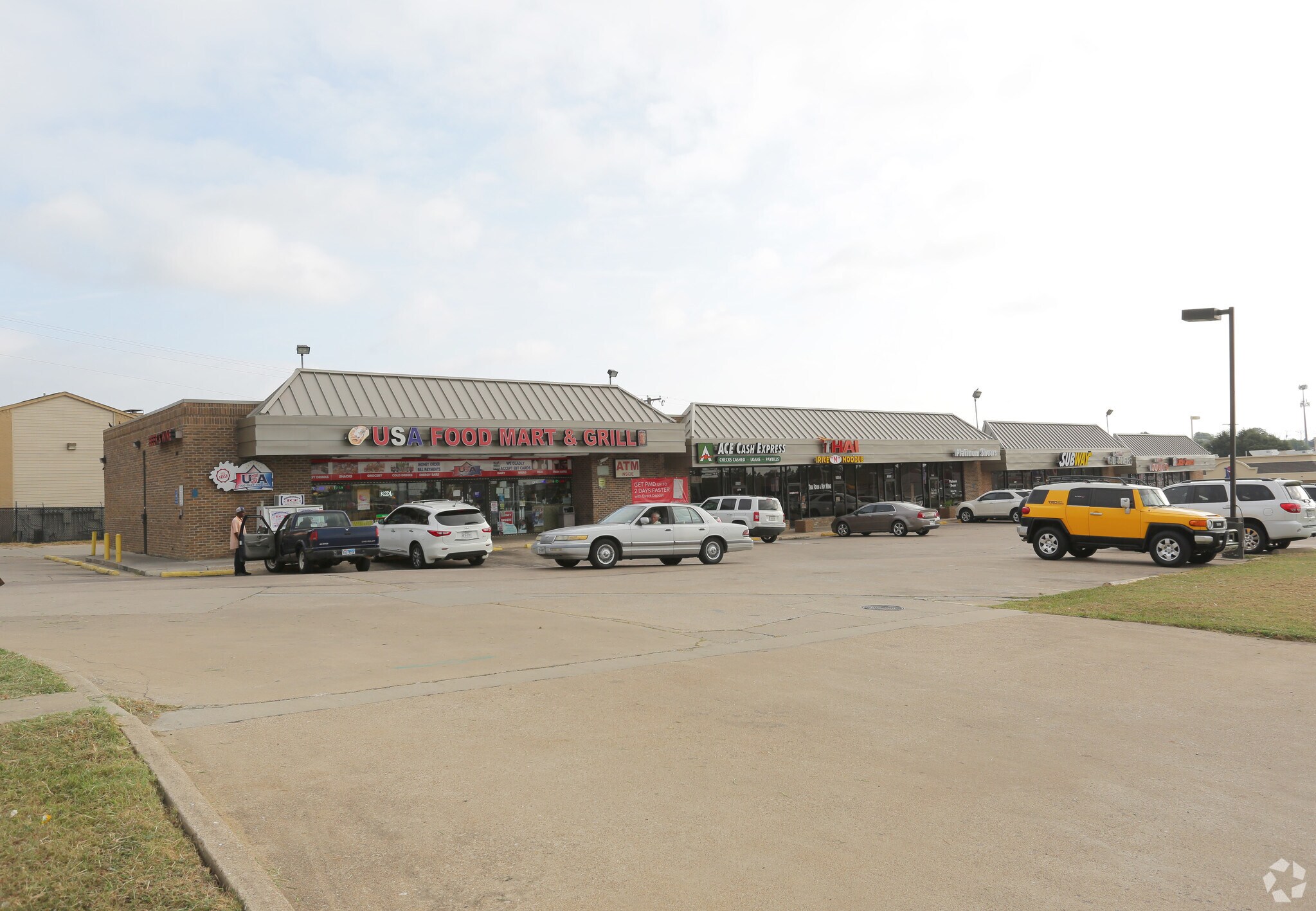 9074-9098 W Camp Bowie West Blvd, Fort Worth, TX à louer Photo de l’immeuble– Image 1 sur 9