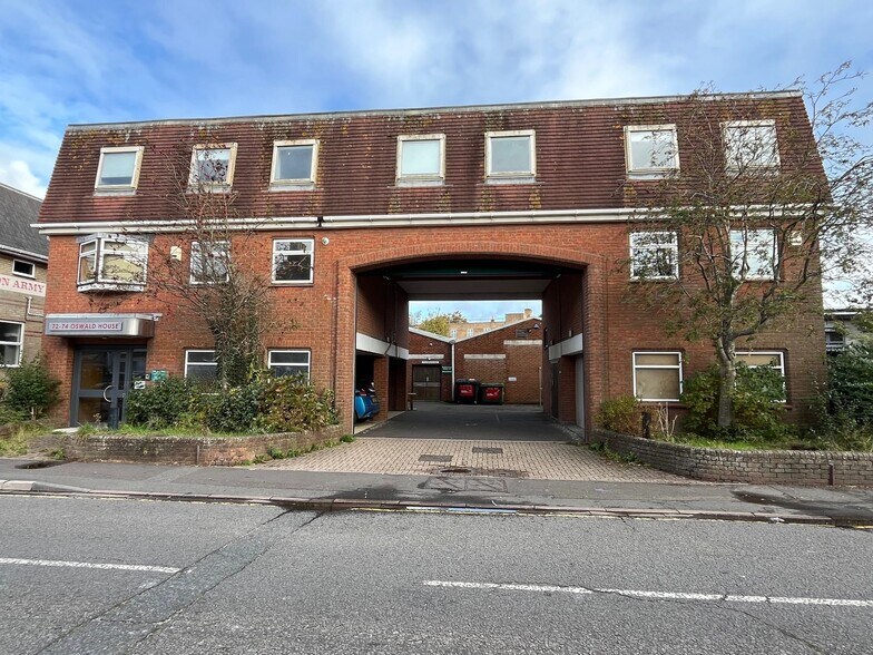 72-74 Palmerston Rd, Bournemouth à vendre - Photo principale – Image 1 sur 9