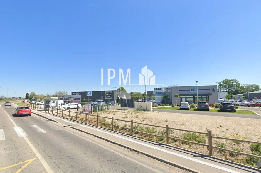 Local commercial dans Istres à louer - Photo de l’immeuble – Image 1 sur 5