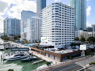 Plus de détails pour 801 Brickell Bay Dr, Miami, FL - Logement à vendre