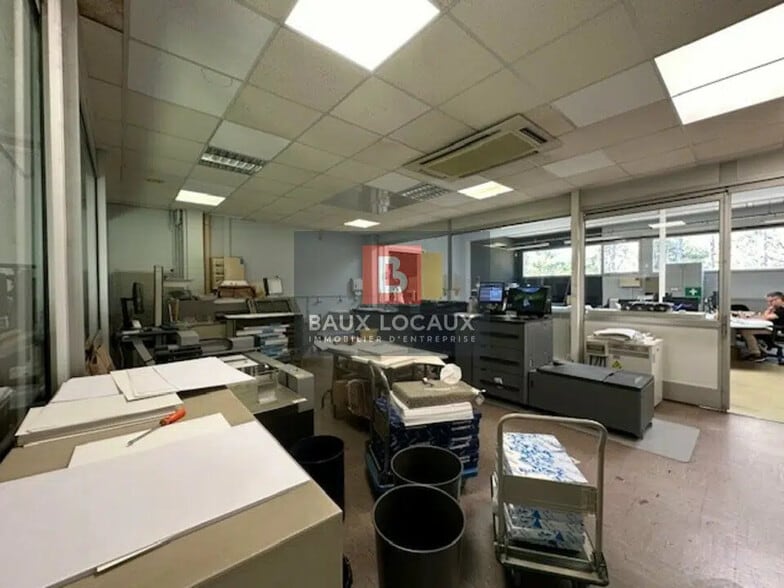 Local d’activités dans Cavaillon à louer - Photo intérieure – Image 2 sur 12