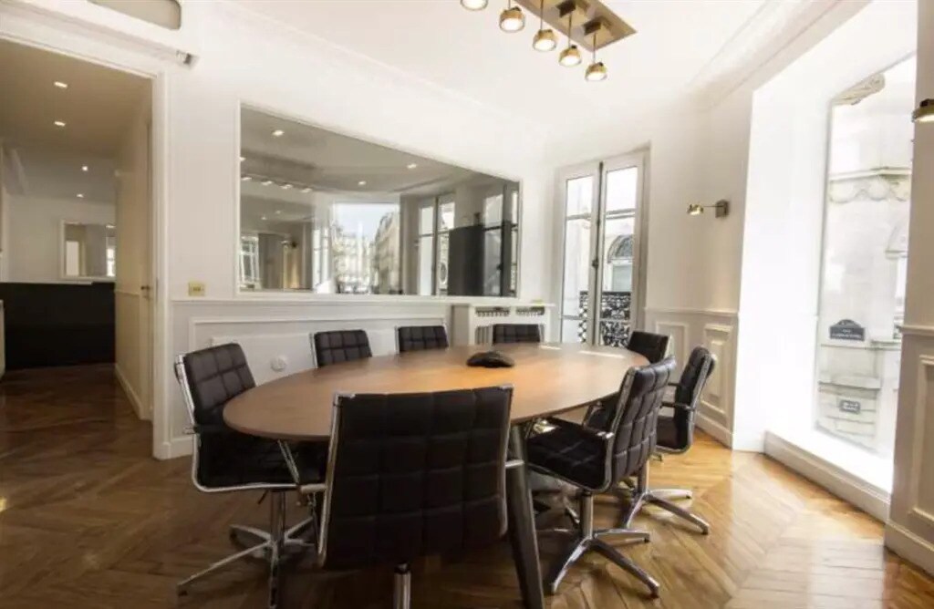 Local commercial dans Paris à louer Photo de l’immeuble– Image 1 sur 7