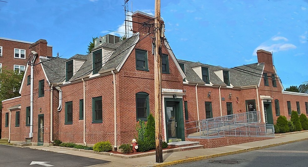 16 Mason Ave, North Attleboro, MA à louer - Photo principale – Image 1 sur 15
