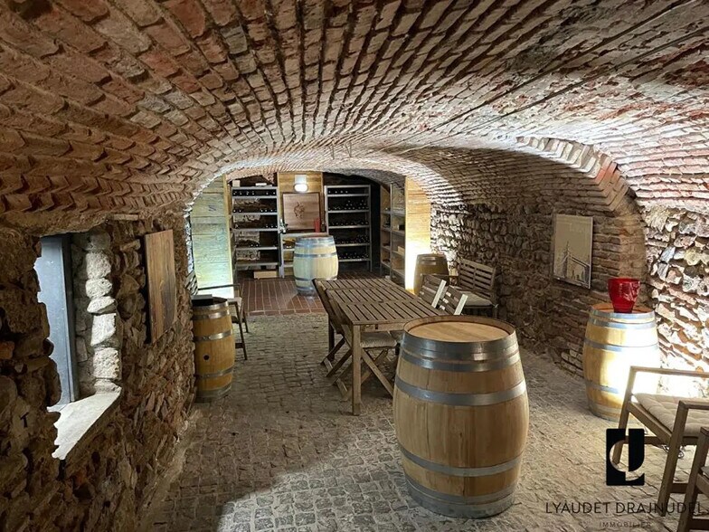 Local commercial dans Roanne à louer - Photo intérieure – Image 2 sur 4