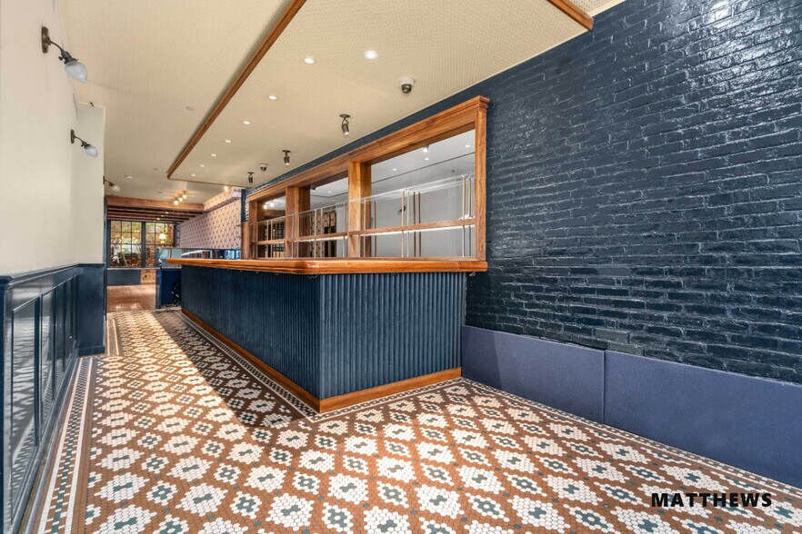 430 Hudson St, New York, NY à vendre - Photo de l’immeuble – Image 2 sur 3