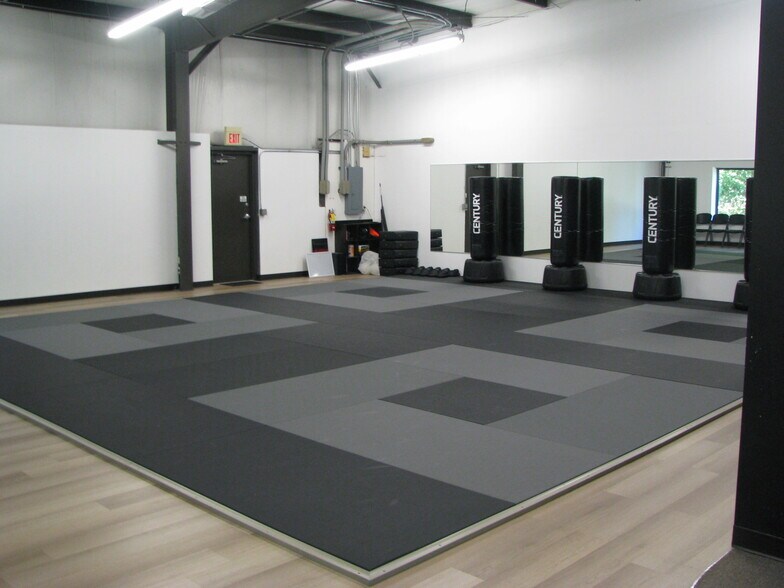 3600 Velp Ave, Howard, WI à louer - Photo intérieure – Image 3 sur 9