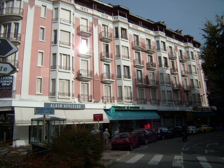 10 Rue Des Glières, Annecy à louer - Photo de l’immeuble – Image 2 sur 5