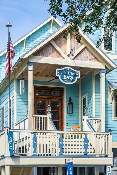 124 Lafitte St, Mandeville, LA à vendre - Photo de l’immeuble – Image 3 sur 59