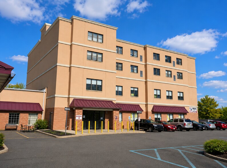 1672 N Olden Avenue Ext, Ewing, NJ à vendre - Photo de l’immeuble – Image 3 sur 3