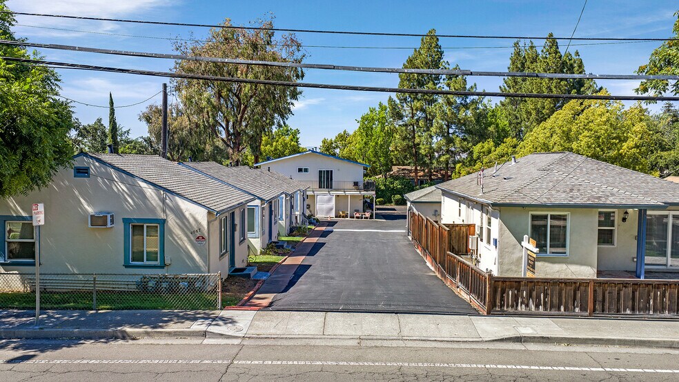 4041-4067 Vineyard Ave, Pleasanton, CA à vendre - Photo de l’immeuble – Image 1 sur 32