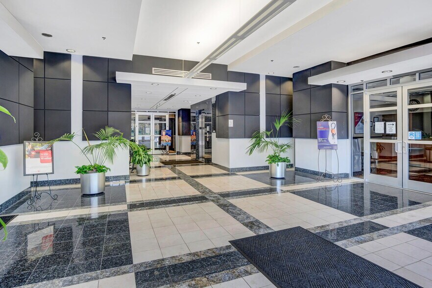 6200 Metrowest Blvd, Orlando, FL à louer - Hall d’entrée – Image 3 sur 15
