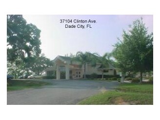 37104 Clinton Ave, Dade City, FL à louer Photo principale– Image 1 sur 26