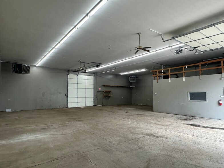 104 Cleveland St, Liverpool, NY à vendre - Photo de l’immeuble – Image 3 sur 6