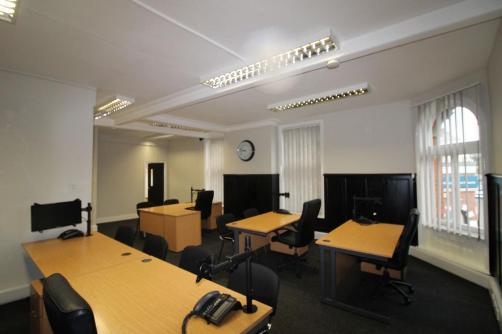 101-105 Sandgate Rd, Folkestone à louer Photo de l’immeuble– Image 1 sur 7