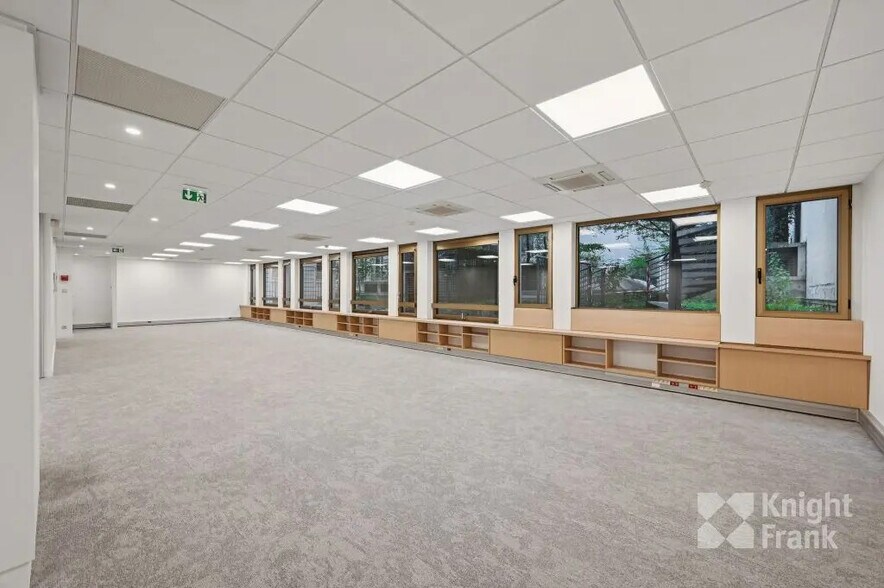 6 Avenue Marceau, Paris à louer - Photo de l’immeuble – Image 3 sur 9