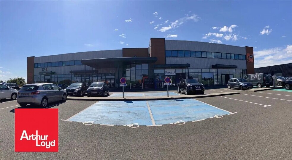 Bureau dans Fontenay-sur-Eure à louer - Photo de l’immeuble – Image 1 sur 3