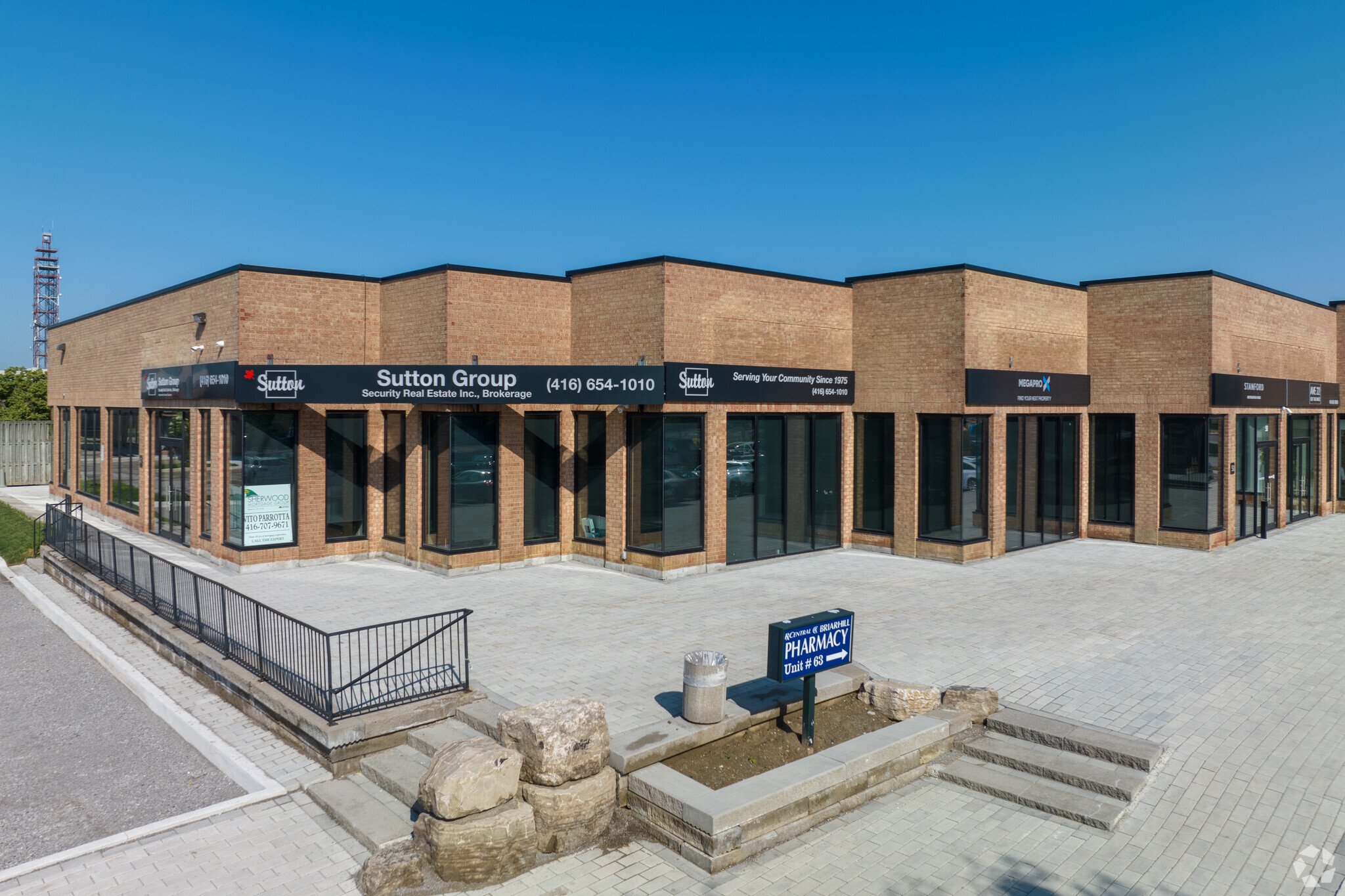 2700 Dufferin St, Toronto, ON à louer Photo principale– Image 1 sur 5