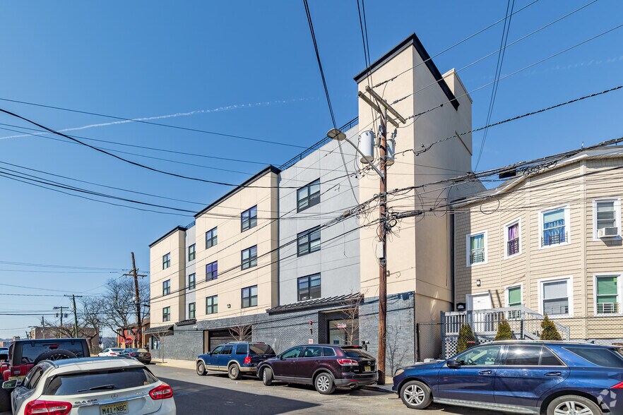 51-53 Carroll St, Paterson, NJ à vendre - Photo de l’immeuble – Image 3 sur 5