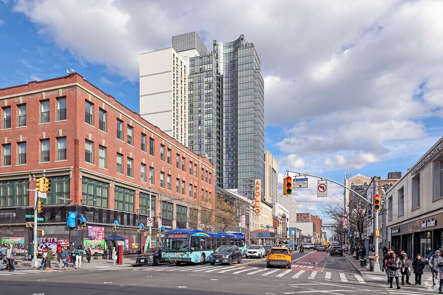 233 W 125th St, New York, NY à louer - Photo de l’immeuble – Image 3 sur 20