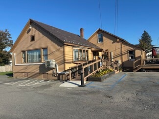 Plus de détails pour 131 Church St, Granville, NY - Local commercial à vendre