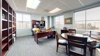 3737 S Elizabeth St, Independence, MO à louer Numérisation 3D Matterport– Image 1 sur 12