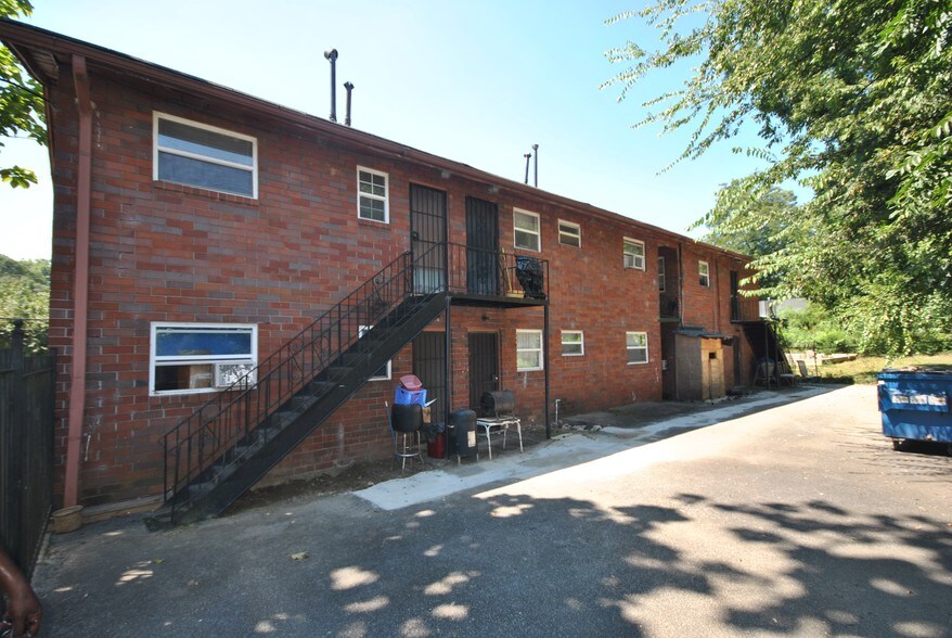 695 Cameron M Alexander Blvd NW, Atlanta, GA à vendre - Photo de l’immeuble – Image 3 sur 7
