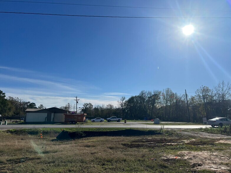 22480 Ford Rd, Porter, TX à vendre - Photo de l’immeuble – Image 2 sur 12