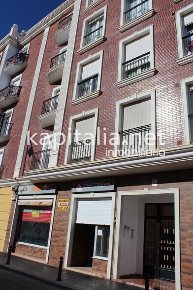 Local commercial dans València, Valencia à vendre - Photo de l’immeuble – Image 2 sur 14