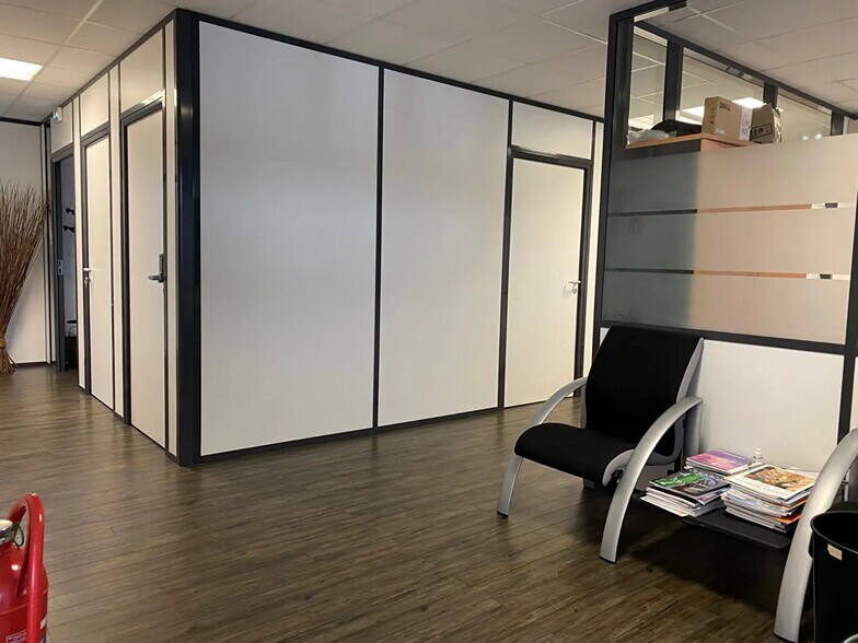 Bureau dans Croissy-sur-Seine à louer - Photo de l’immeuble – Image 3 sur 9