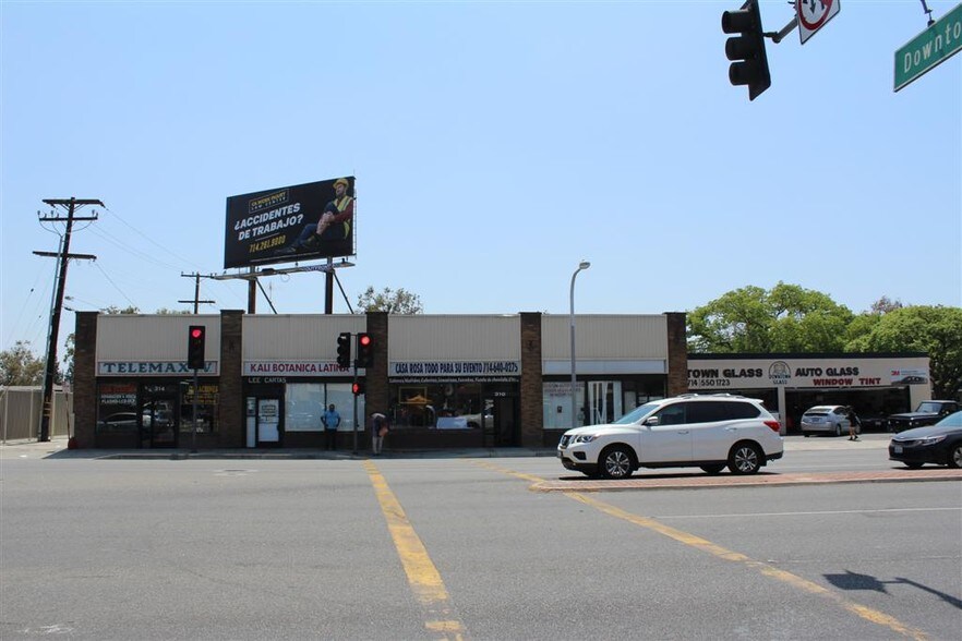 302 E 1st St, Santa Ana, CA à louer - Photo de l’immeuble – Image 2 sur 10