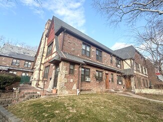 Plus de détails pour 190-17 Crocheron Ave, Flushing, NY - Logement à vendre