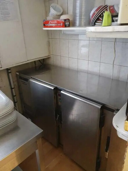 Local commercial dans Paris à louer - Photo intérieure – Image 3 sur 7