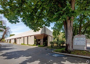 958 San Leandro Ave, Mountain View, CA à louer Photo intérieure– Image 1 sur 7