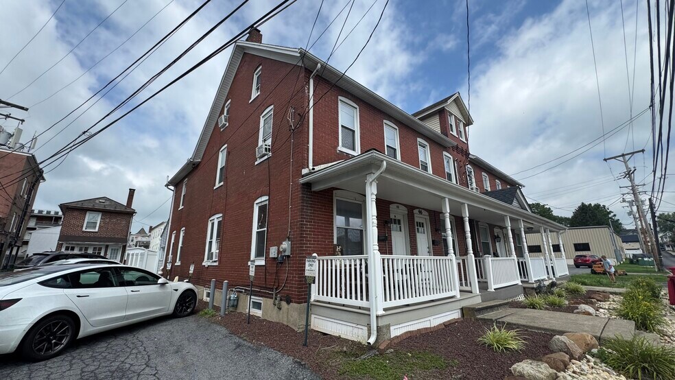 42-48 S Spruce St, Nazareth, PA à vendre - Photo de l’immeuble – Image 3 sur 35