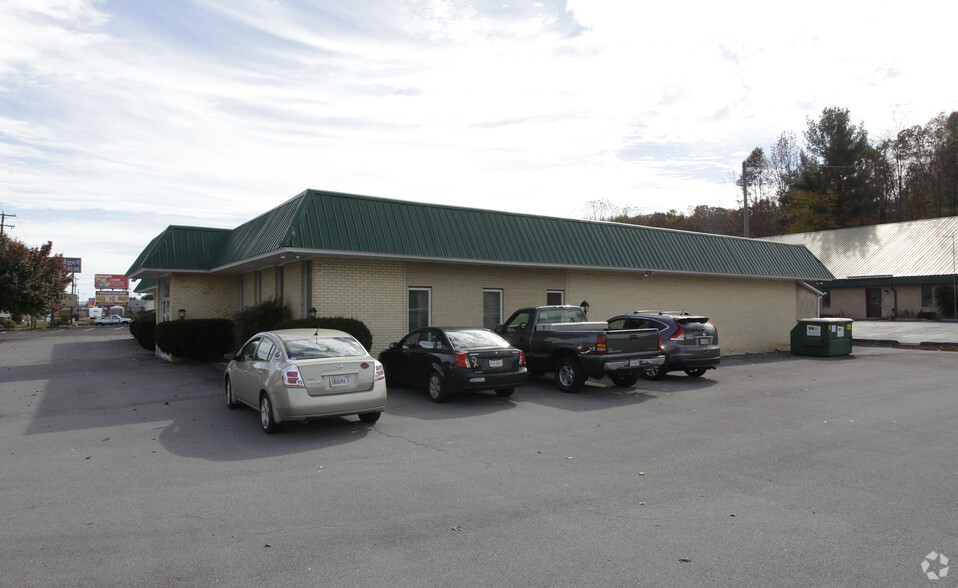 15856 Porterfield Hwy, Abingdon, VA à vendre - Photo de l’immeuble – Image 2 sur 2