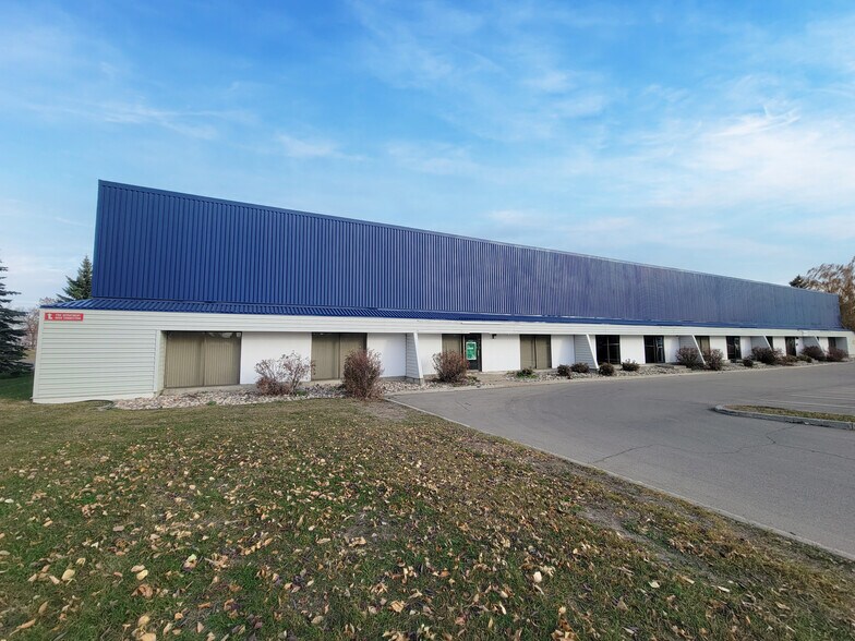 16636-16644 117 Av NW, Edmonton, AB à louer - Photo de l’immeuble – Image 2 sur 4