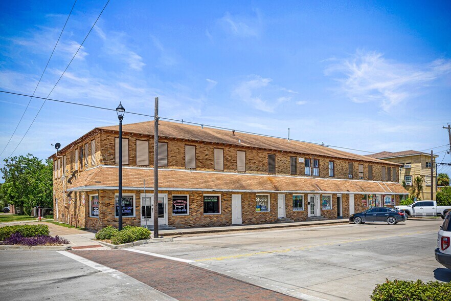 1915 45th St, Galveston, TX à vendre - Photo de l’immeuble – Image 3 sur 18