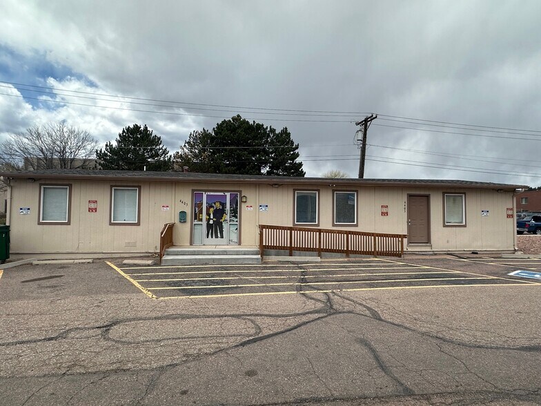 4405 Mark Dabling Blvd, Colorado Springs, CO à louer - Photo de l’immeuble – Image 2 sur 2