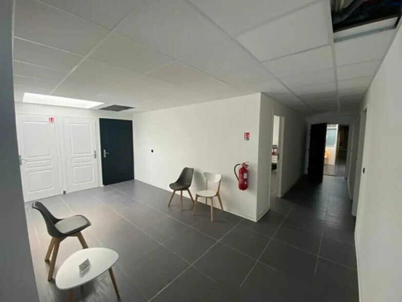 Bureau dans Biot à louer - Photo de l’immeuble – Image 3 sur 5