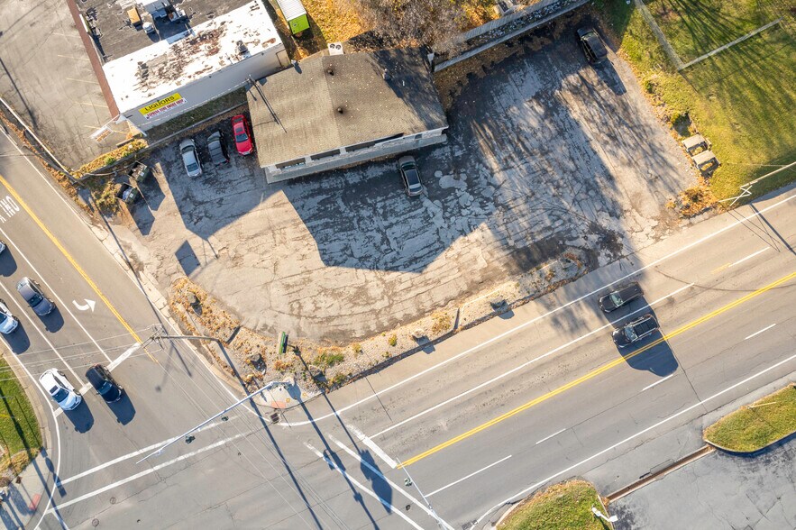 501 7th North St, Liverpool, NY à vendre - Photo de l’immeuble – Image 2 sur 12