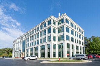 8081 Arco Corporate Dr, Raleigh, NC à louer Photo intérieure– Image 1 sur 3