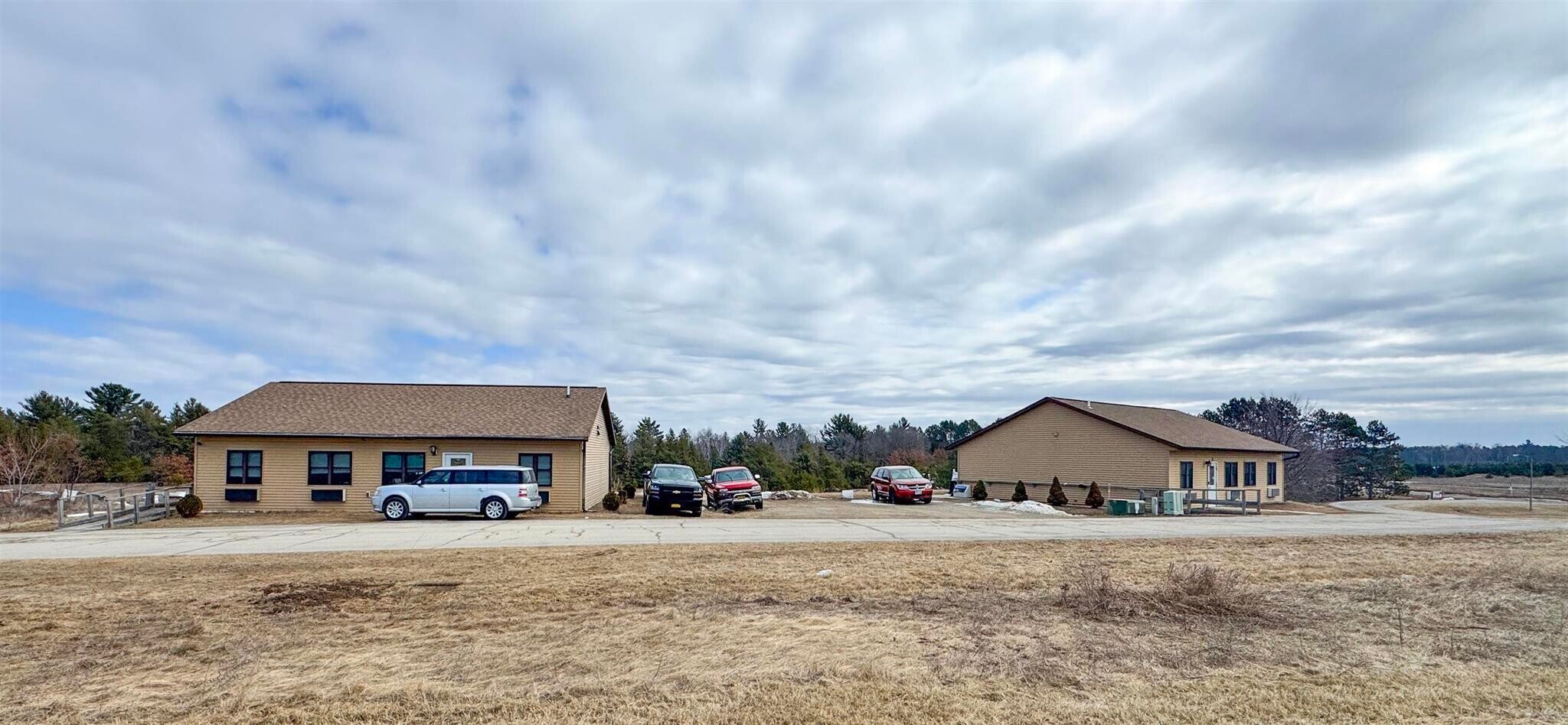 W7840 Airport Rd, Crivitz, WI à vendre Photo de l’immeuble– Image 1 sur 12