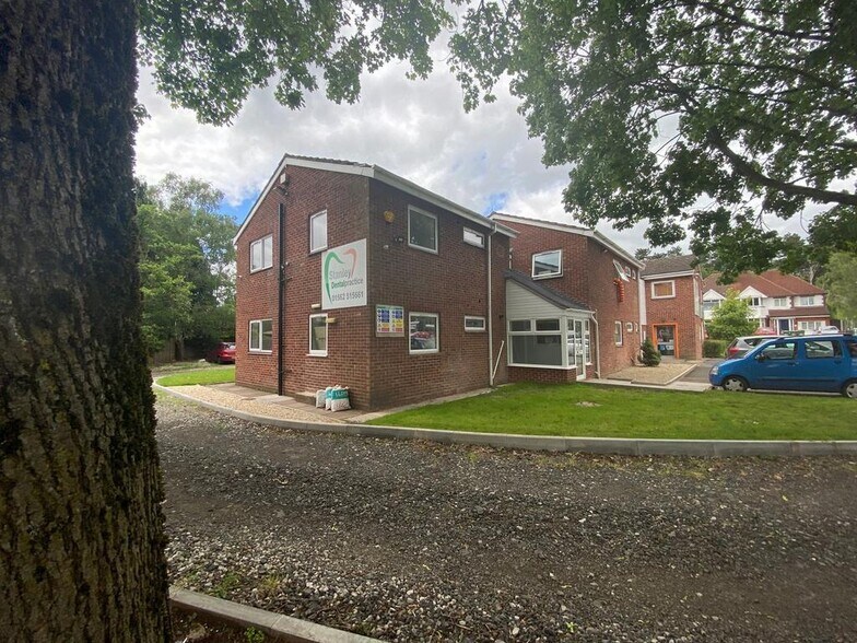 136 Stourport Rd, Kidderminster à louer - Photo de l’immeuble – Image 2 sur 14
