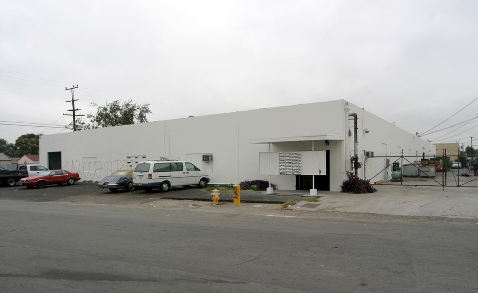2728 N Slater Ave, Compton, CA à louer - Photo de l’immeuble – Image 2 sur 5